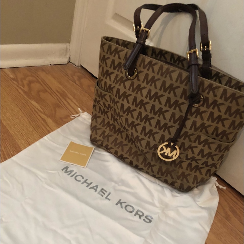 Michael Kors purse